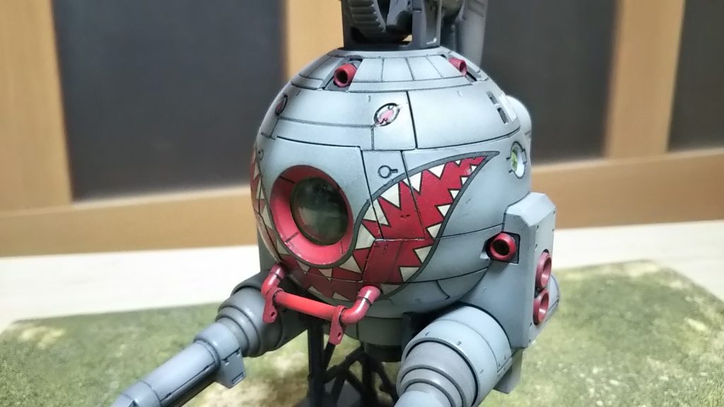 ザクに蹴られるボディ（蹴るにはでかいですね）