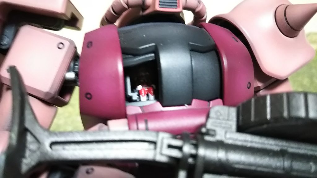 このキットにはシャア・アズナブルが入っています（定期💦）