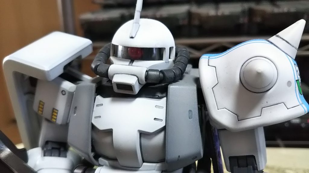 アップ白い墨入れはガンダムマーカーではなくエナメルブラックの流し込み多いです