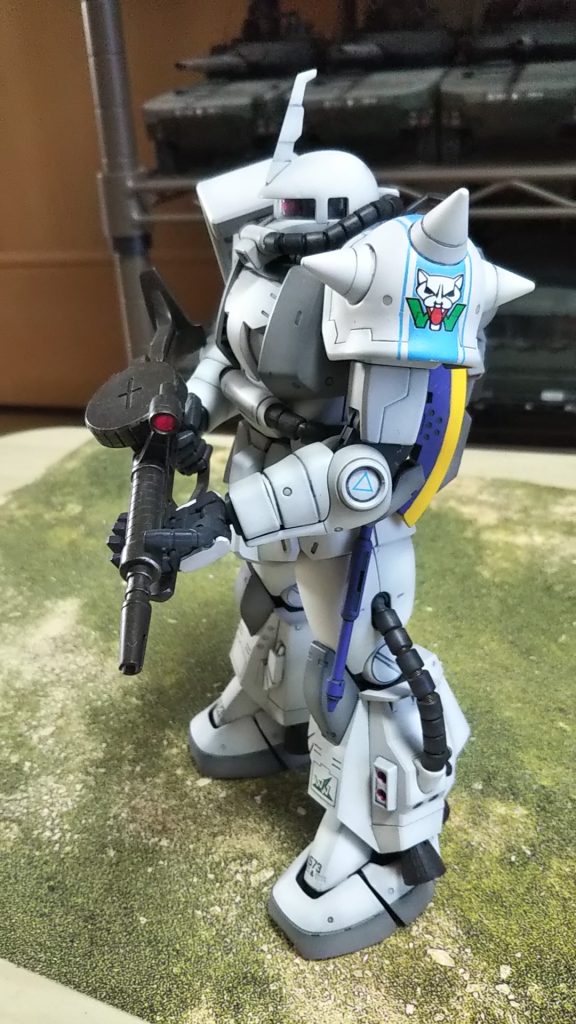 側面スパイクの曲面デカール大変でした、白い