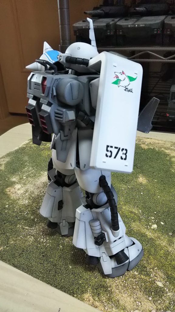 斜めうしろ💦白いです573