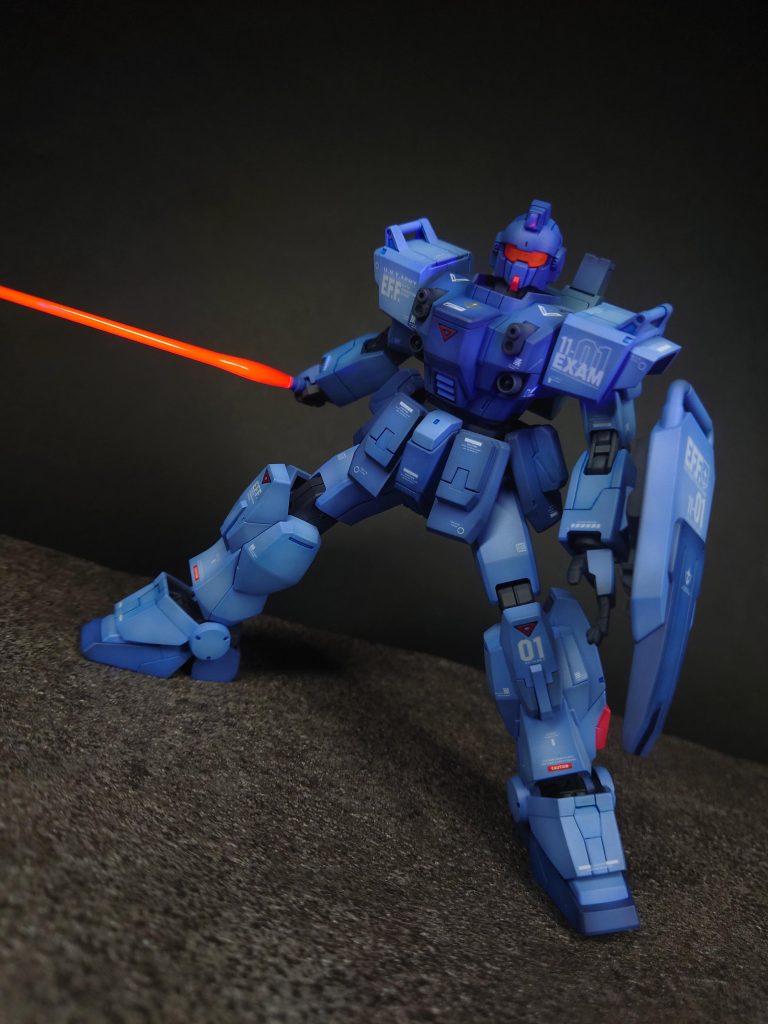 青と赤の配色が悪そうに見えて男子が好きな感じになりましたww