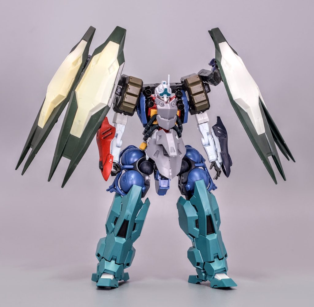 製作開始時のミキシング状態ですゲルググの頭部がクシャトリヤに似ていた所にヒントを得て作り始めました