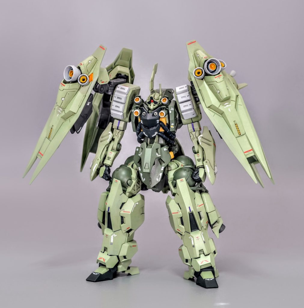 完成状態ですバインダーのメガ粒子砲の配置は結構気に入ってます