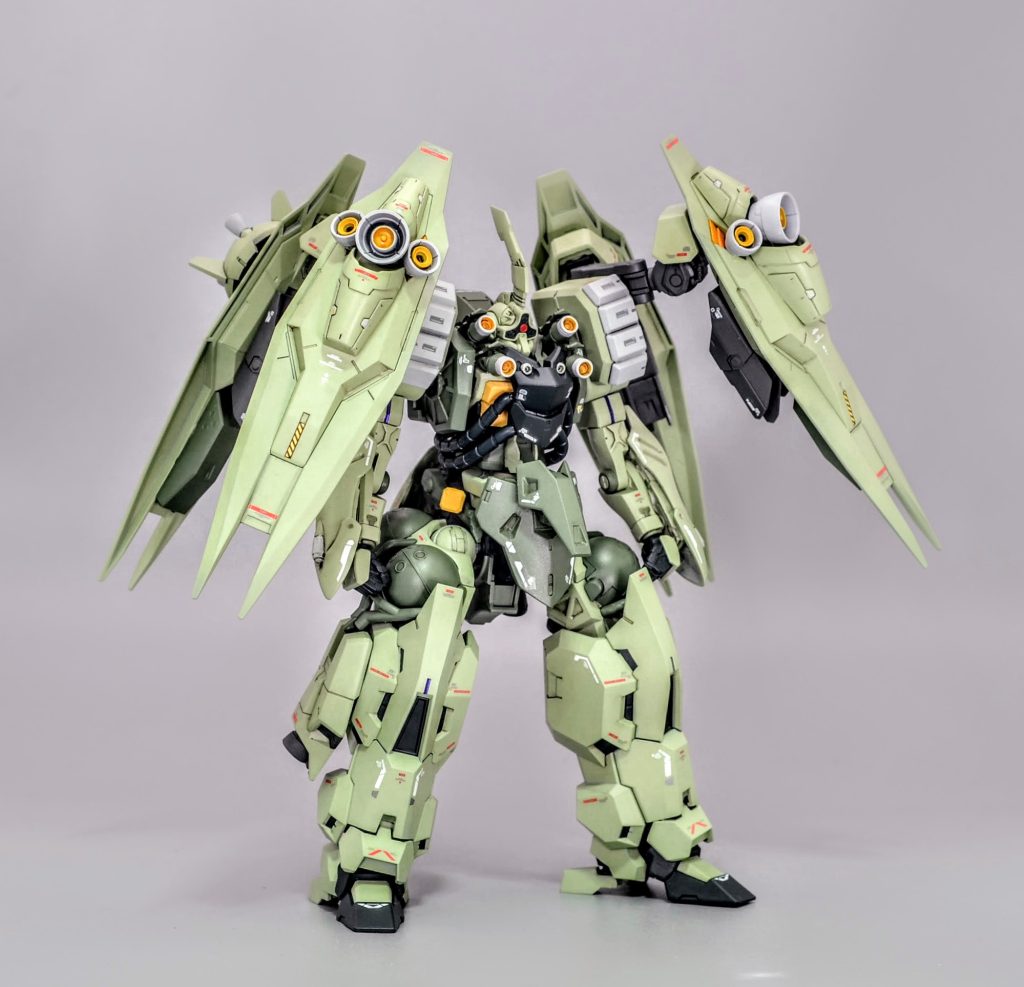 シャロンの薔薇から得られたサイコミュ技術の試験を目的に開発されたNT専用大型MSという設定です