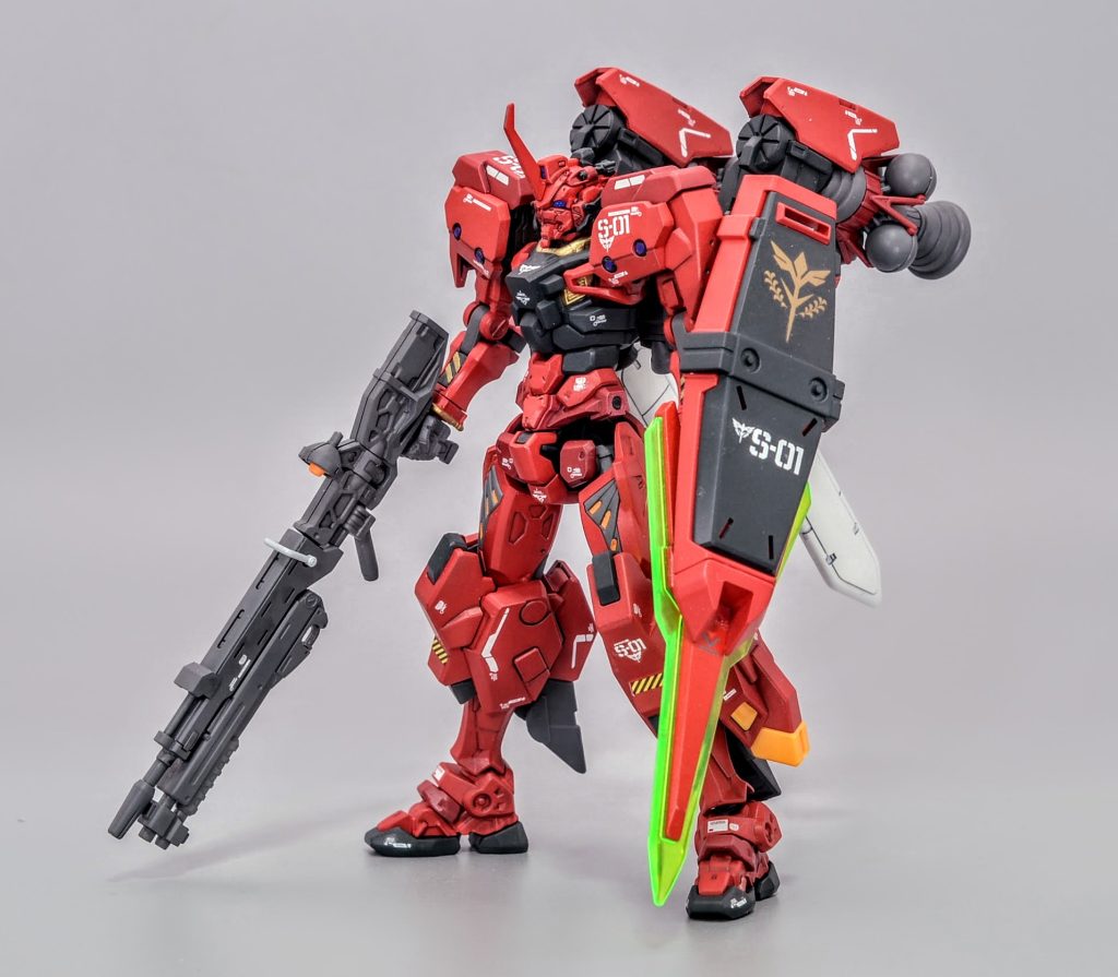 カラーリングはシャアレッドではなくシナンジュ系の深紅をイメージして塗装しました