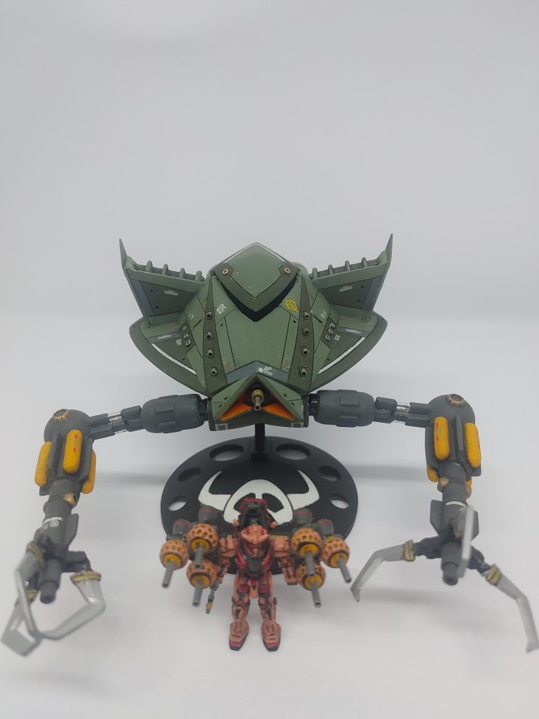 赤くないけどビグロととにかく小さくて大変でした😅プラ板貼るのにもあちこち飛んでいったり、接着したと思ったのにポロリしたりして何度もキィー😡⚡ってなりました(笑)赤いビグロ、シャロンの薔薇はいずれまた(笑)ありがとうございました。