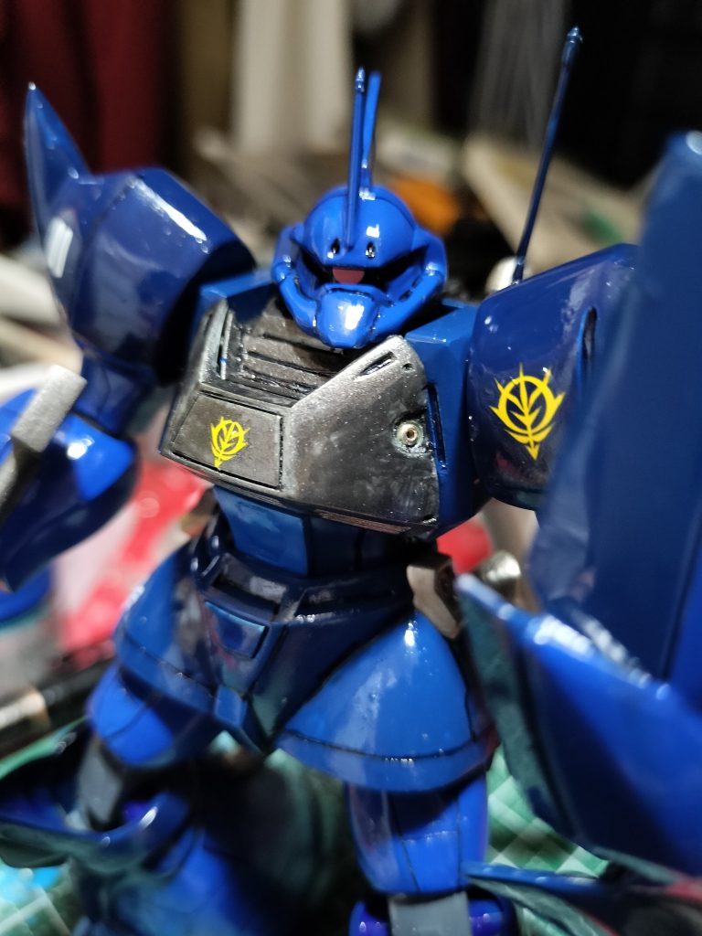 アップです。顔のパイプは無くして通常のゲルググ風に