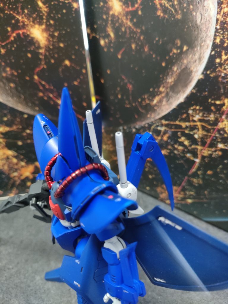 このキット古いからか合わせ目消し多いんで面倒臭くなったんで段落ちモールド化しました。
