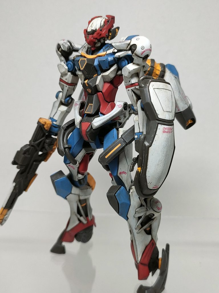 サイコミュ発動前!!ダサいと思ってたが、良く見るとサイバーっぽく近未来感が出てて素敵!!