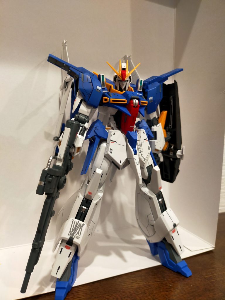 今回もスミ入れと部分塗装で仕上げてます水転写デカール慣れないなぁ…