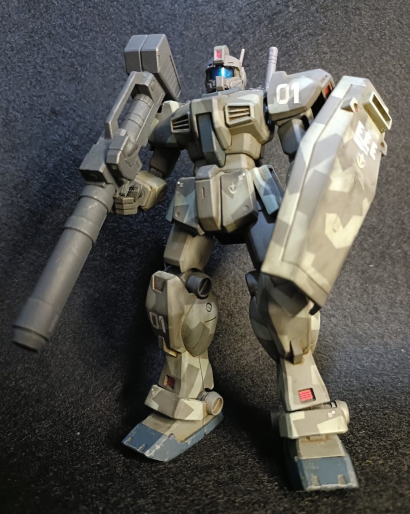 シャイアン基地でスプリッター迷彩に塗られたジムタイプ。MKⅡ系統の実験機という設定です。ジャンクパーツで組んで、当時UCのシャイアン基地で登場したジェガンの迷彩風に配色してみました。