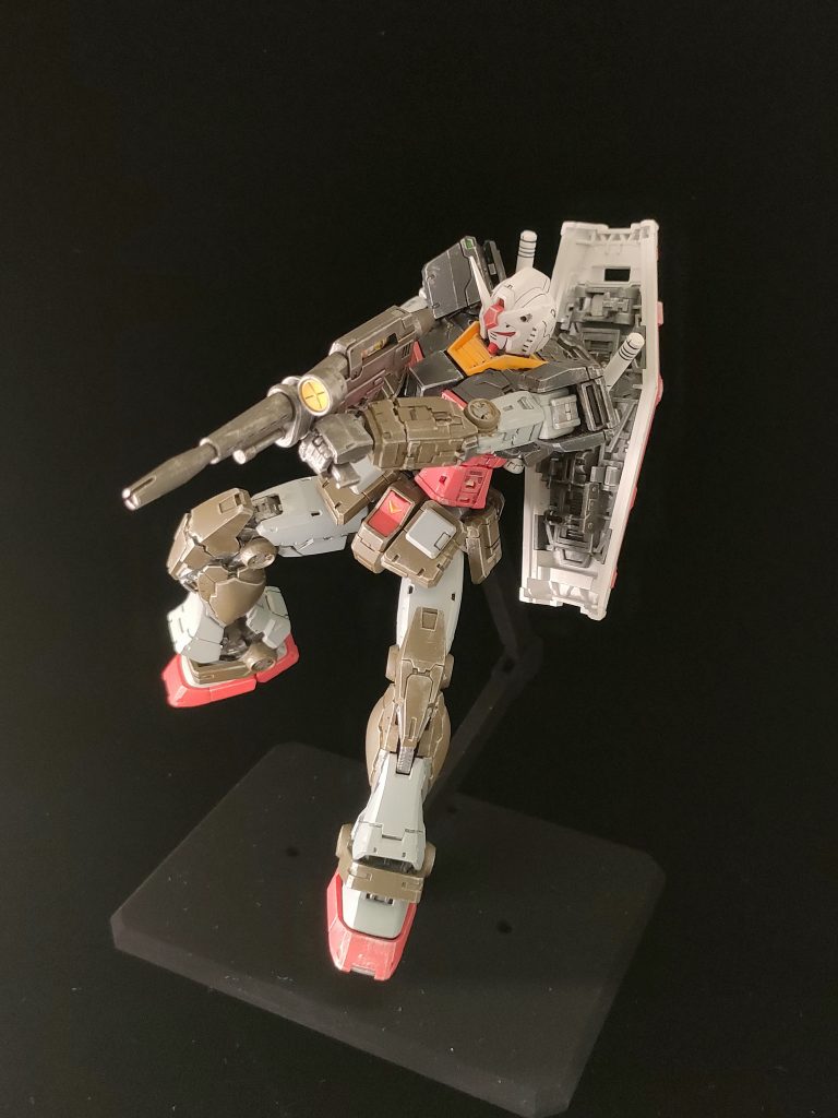 そう言えば今回背景を大黒門？に変えスタンドは新黒色無双で塗装していますが塗装が悪いのか光の加減か少し見えてます(笑)