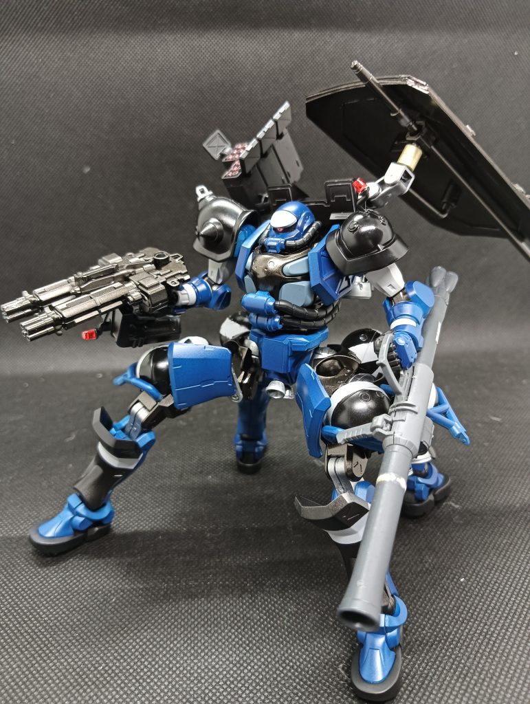 多脚重装軍警ザク