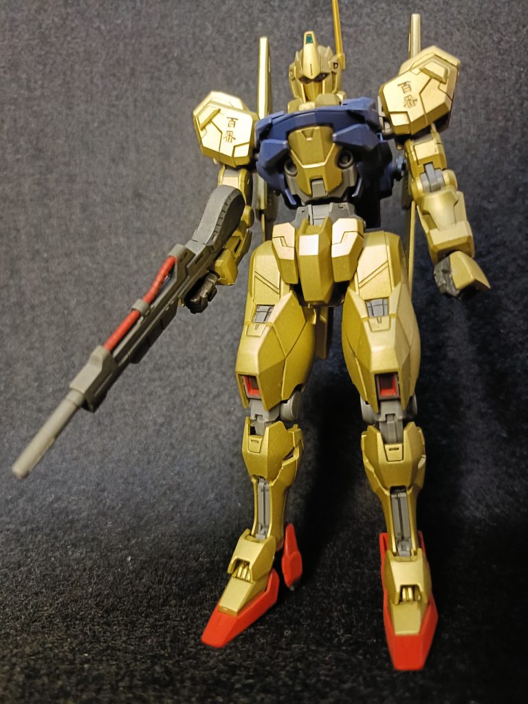 正面から。百式の顔を移植しただけで、あら不思議?百式にしか見えませんw