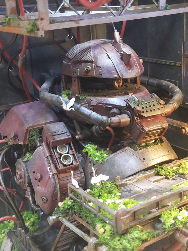 暗い作品にしたくなかったので、機体以外は鮮やかめにしている