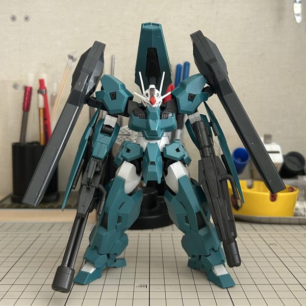 ソーンに続きウルも仮組みしました。とりあえず重装感を出す為にテキトーなジャンクでバックパックを作り武装メガ盛り…割と好きなシルエットになりました。ソーン同様しっかり作れる時にちゃんと作りたいです。