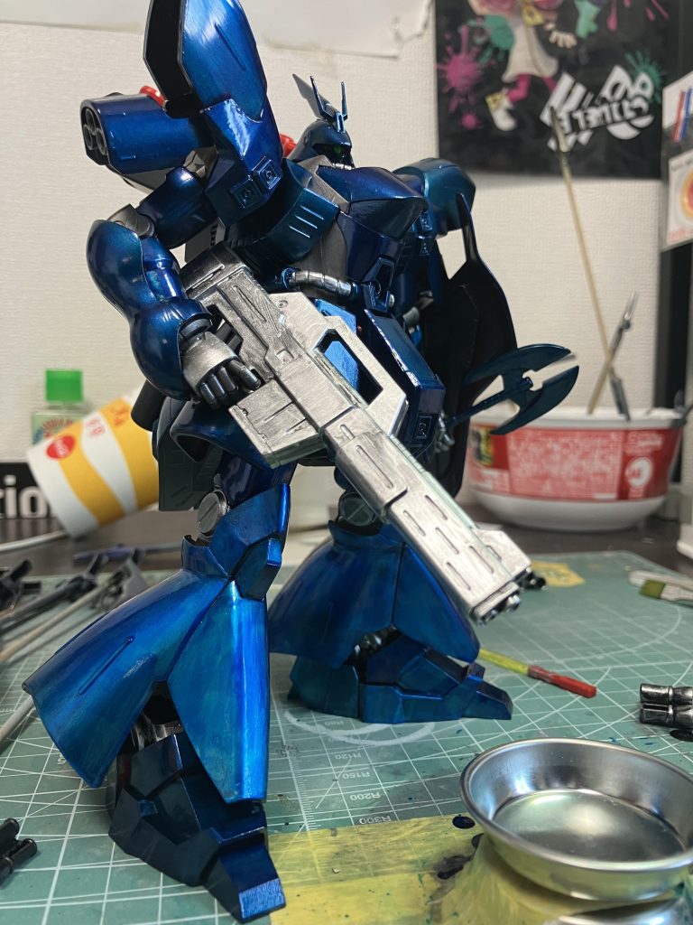 バックパックは何もしてないし、ライフルは余ったシルバー使って雑に塗りました塗りムラが多いですがいい練習になりましたね