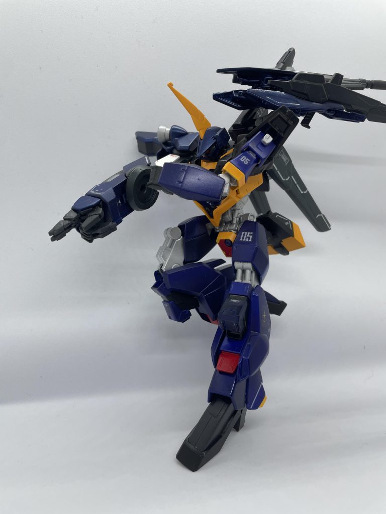 一応元のキットらしく指からビームが出るといった性能も付けていいかも