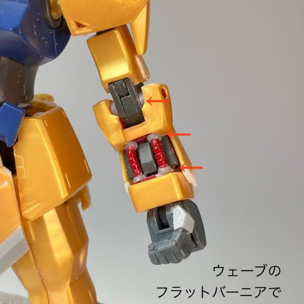 足首の完成が貧弱なので改修。MG2.0のような球状関節に。内側のアンクルガードを可動式にして、爪先を伸ばした時の足首のガバガバを解消。腕にウェーブのフラットバーニアでディテールを追加。（3枚目）