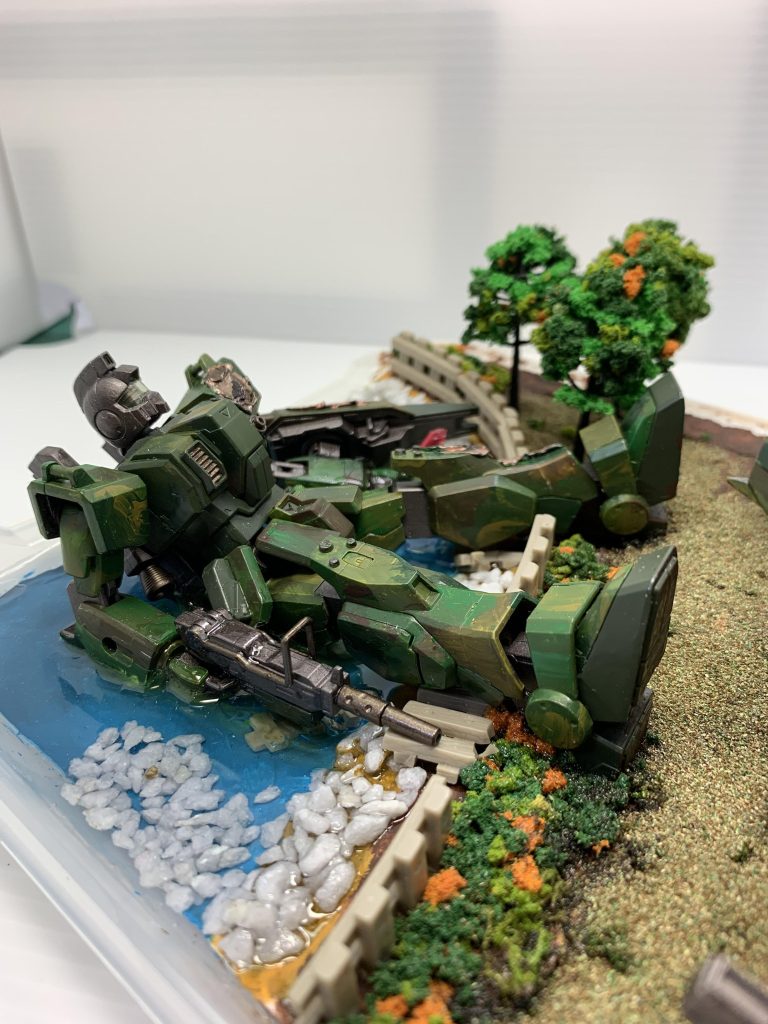 湖のフェンスを破壊💥