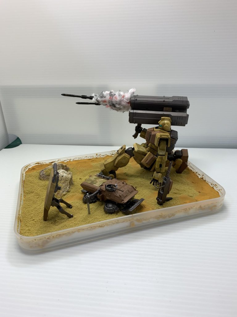 HGよりMGの方が迫力があるため、MGのミサイルランチャーを使用。