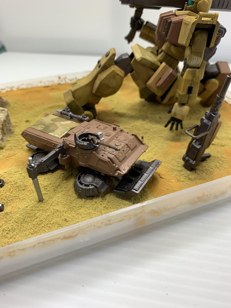 ホバートラックのアップ。アンダーグラウンドソナー展開。