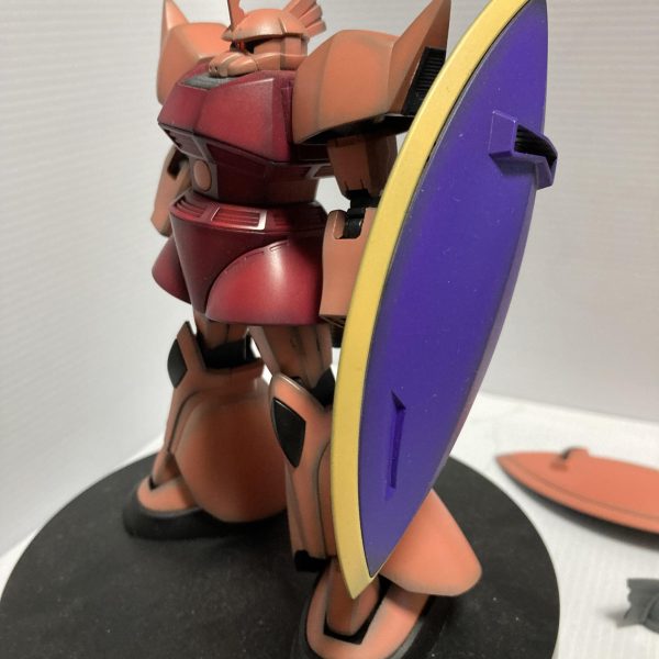 逆襲のシャアの回想シーンのシールド回想シーンは機体がもっとピンクですねw😊アニメ声のパープルシールドCDAでの改修型(マリーネ右腕とバックパック)ビームライフルはもう少しなんかしようかな😓お盆休み中には完成するかなぁ（3枚目）