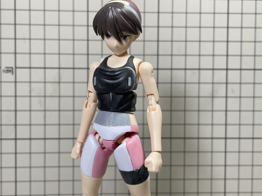 ドラゴンボールのトランクスのインナーを強引に移植。フミナのお腹まわりをプラ板で一体化。