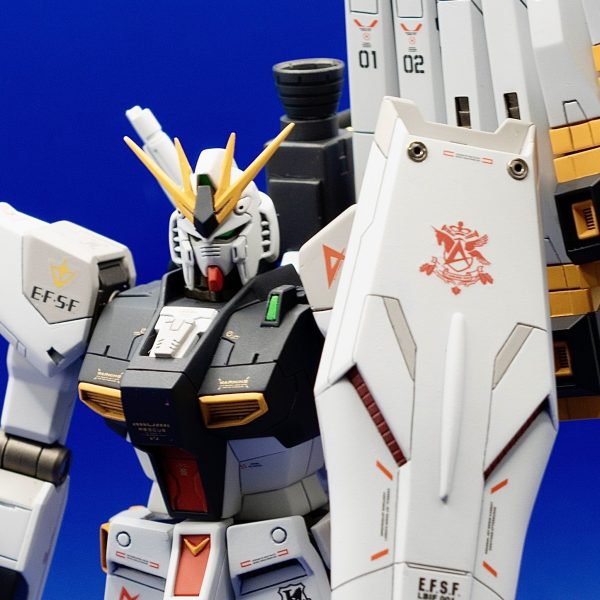 逆襲のシャア　νガンダム