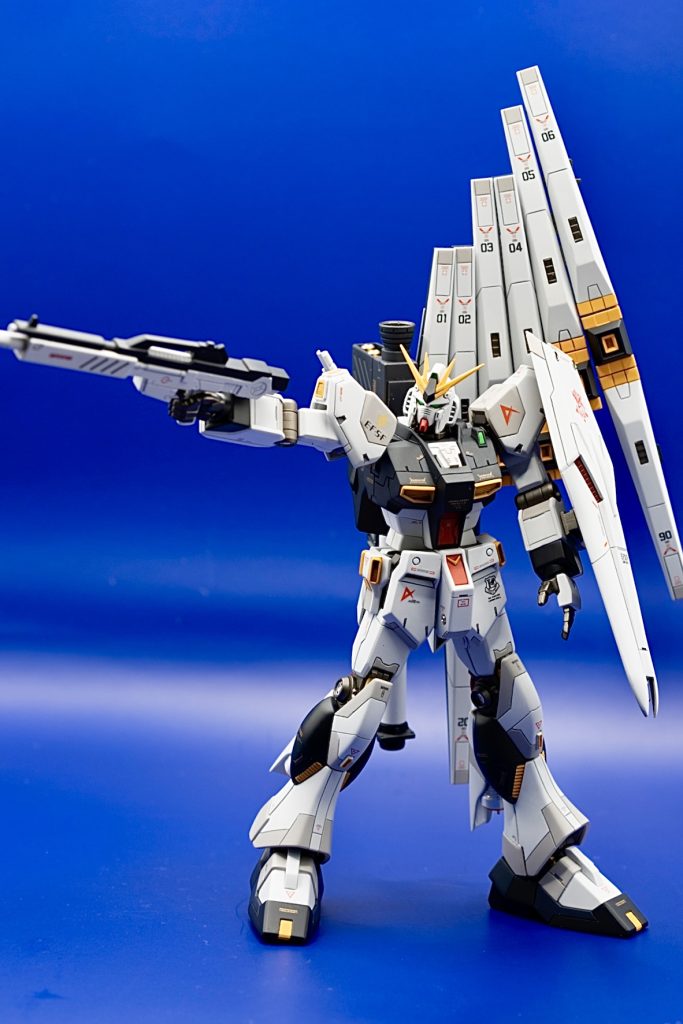 完成度の高いRGもいいですが、あれこれ悩みながらアレンジできるHGも楽しいですね。