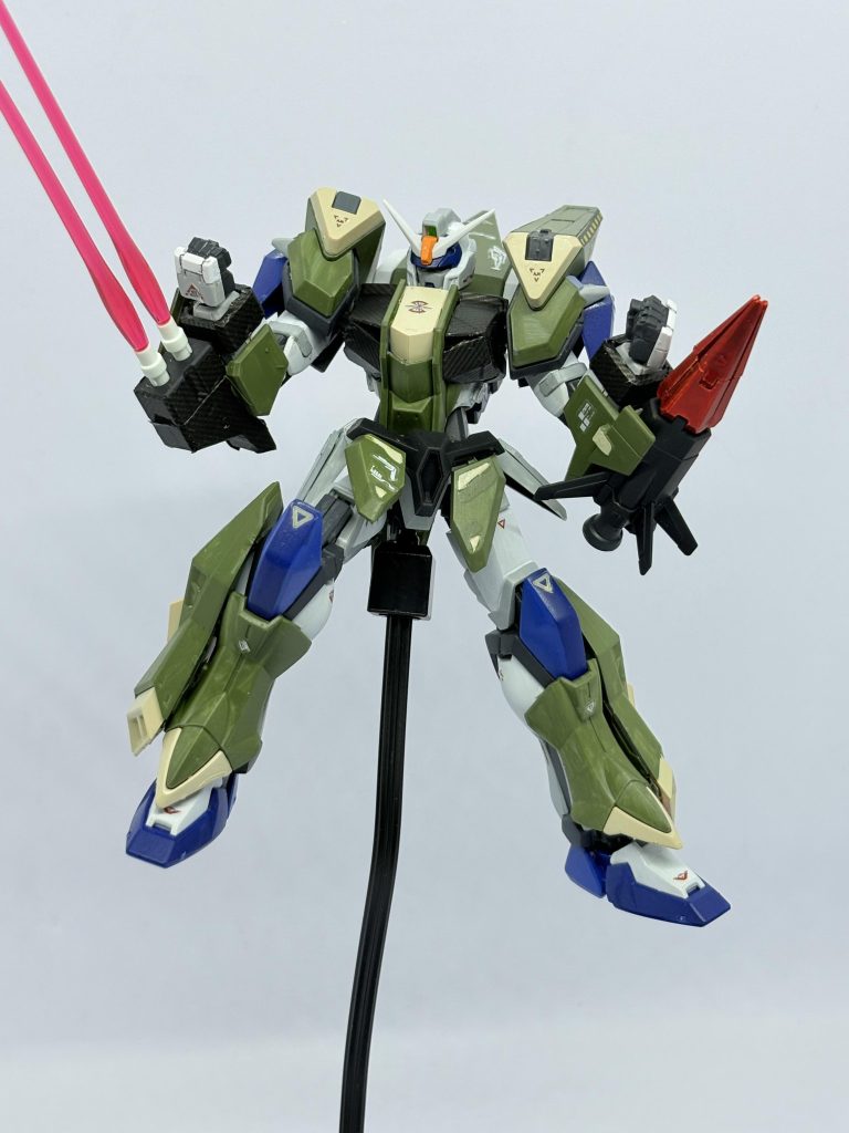 グレイプニールとランサービームサーベル。こうして必ず少しだけオリジナリティを足すんだなこいつは。