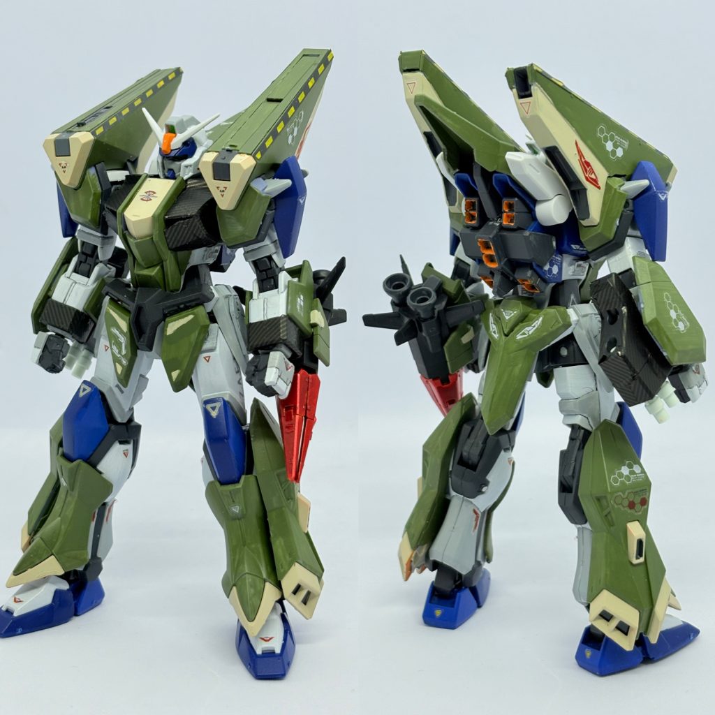 アサルトシュラウド。警告の縞々がうまくハマった時脳汁出たよね。ヘックス迷彩模様がお気に入り。カラーの参考にしたのはフルアーマーガンダム。