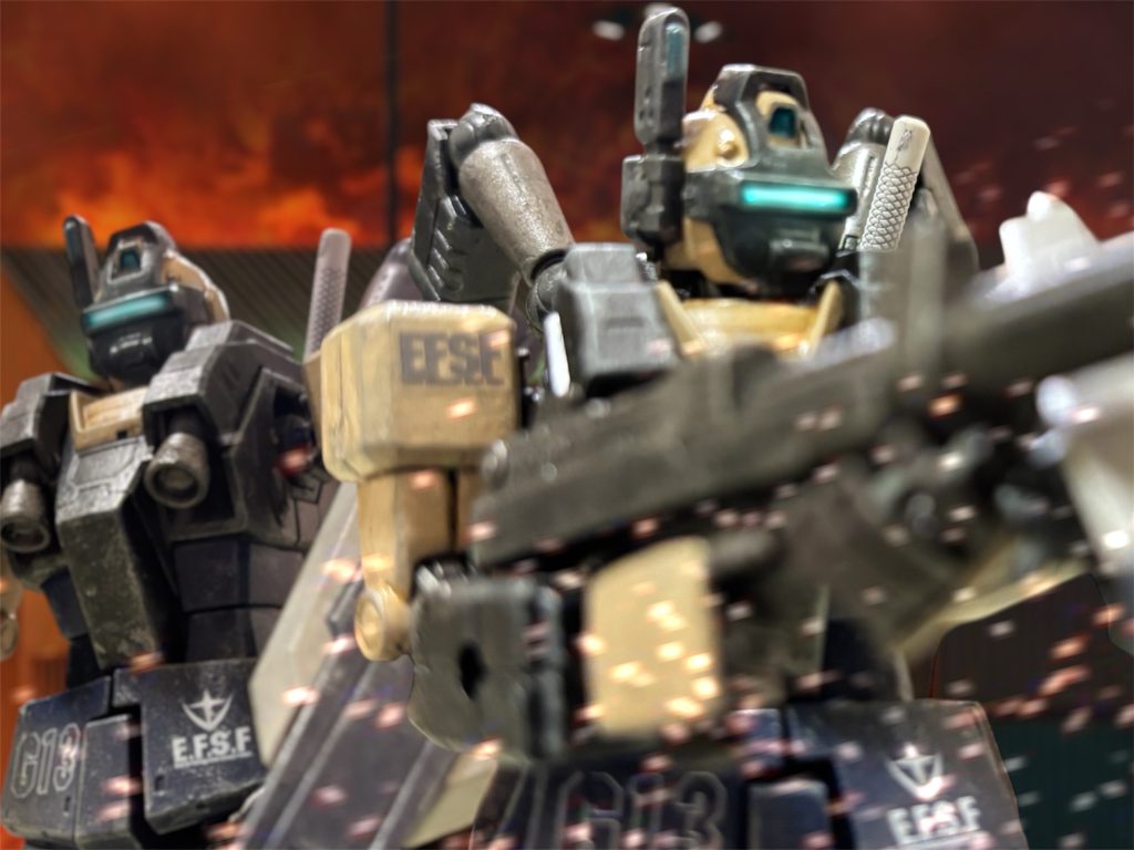 U.C.0079、12月1日。 ジオン公国軍による、地球連邦軍本部ジャブロー基地への大規模空襲を退けた後、地球連邦軍は北米方面奪還に向け、進軍を開始した。 また、地球各地で、MSを主戦力とした部隊が作戦行動を開始。地上各地のジオン公国軍一掃に向け、最後の進攻が始まろうとしていた。 【#26 a Shadow phantom - 3 or Night attack - 3 / Dec.1.0079】MS戦記異聞シャドウファントム第3部 北米戦線編「狂える赤き獣」——始動。