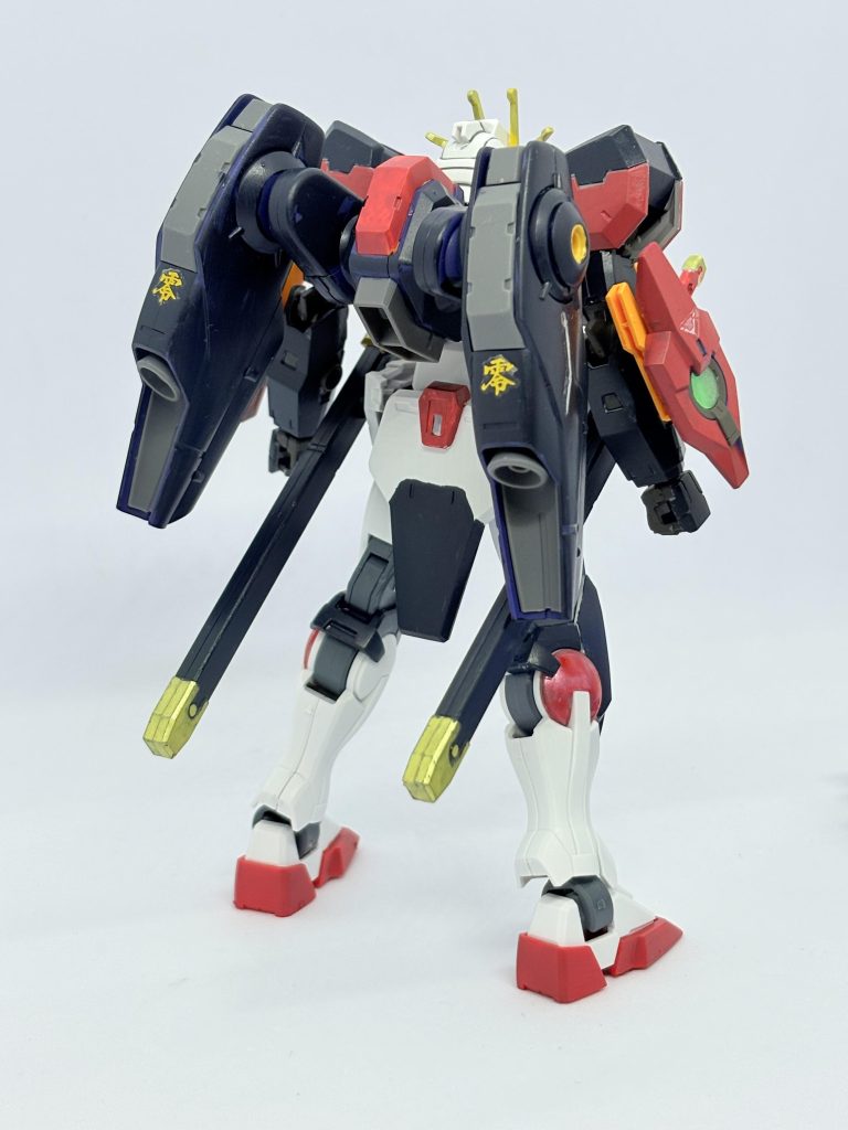 機動力を上げ近接で仕留める。という分かりやすいコンセプト。武器はカミキバーニングの刀を流用した「烈火」と「閃光」。そして腕に搭載されたビームソード発生器「零エッジ」のみ。