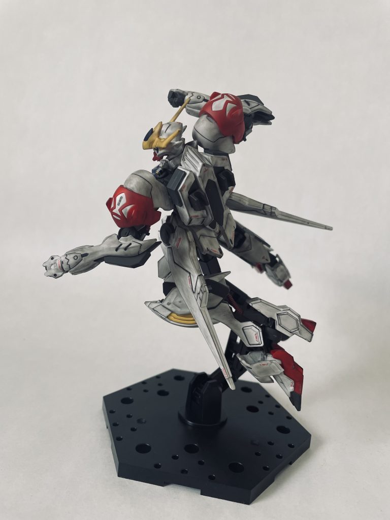 ソードメイス折れてしまった(zaku-kao9)なので殴りですね何をしてもかっこいい！