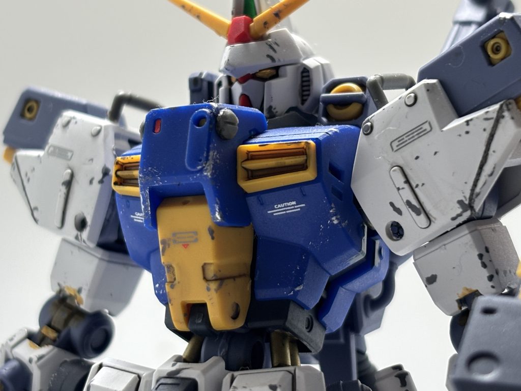 所々にパーツを追加してディテールアップしています