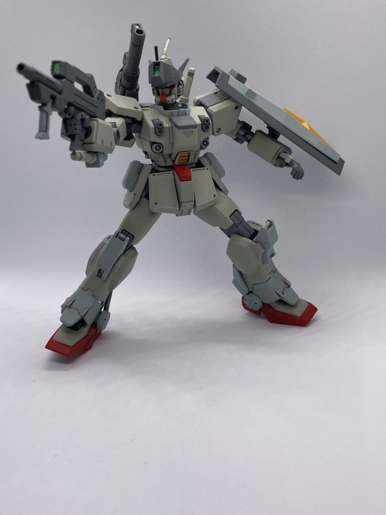 Ez-8同様、陸戦に特化されたままの仕上がりになっている。武装一覧頭部バルカン砲胸部バルカン砲胸部有線式ミサイルランチャーショルダーキャノンビームマシンガンビームサーベルハイパーバズーカシールド