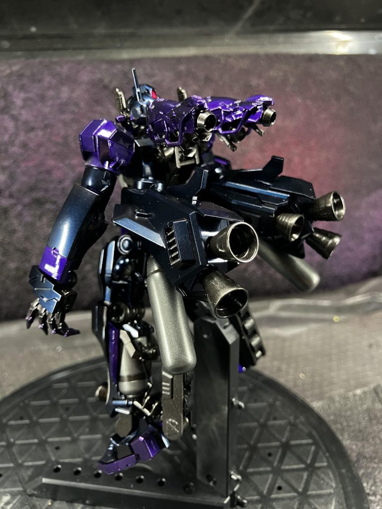 キチガイウサギの名前を冠する為のオーバースペックのブースターユニットです