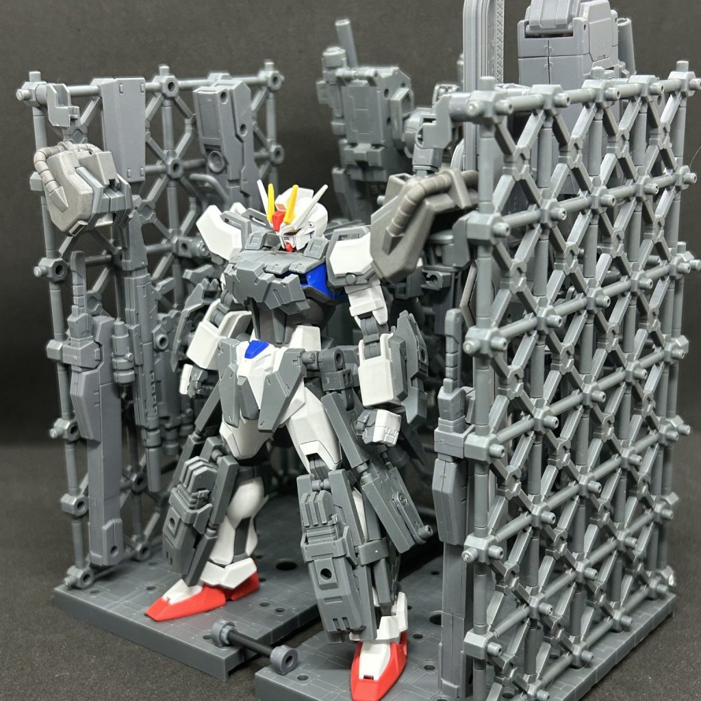 作品名：今日のストライクは昼頃投稿します<p>次のストライクを投稿しようと写真フォルダ確認したら 改修前しか写真に撮ってなかったのでこれから深夜の撮影会をします 結構お気に入りなのでお楽しみに コンセプトはフルアーマーストライクです 名前もストライク/FAだしそのま […]</p>
