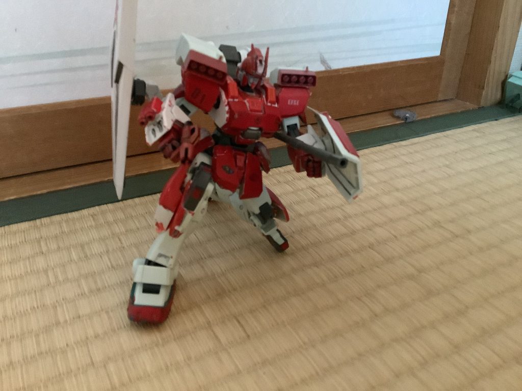 ジークアクス世界線にて____ギャン部隊は、イオマグヌッソ周辺にいるビグ・ザムを破壊していた。その最中に1機のギャンがコックピットを撃ち抜かれた。