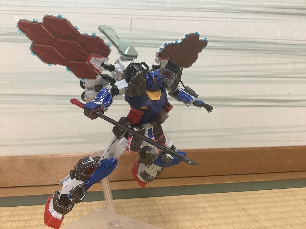 真田刀とショートビームガンサーベルも装備されています。