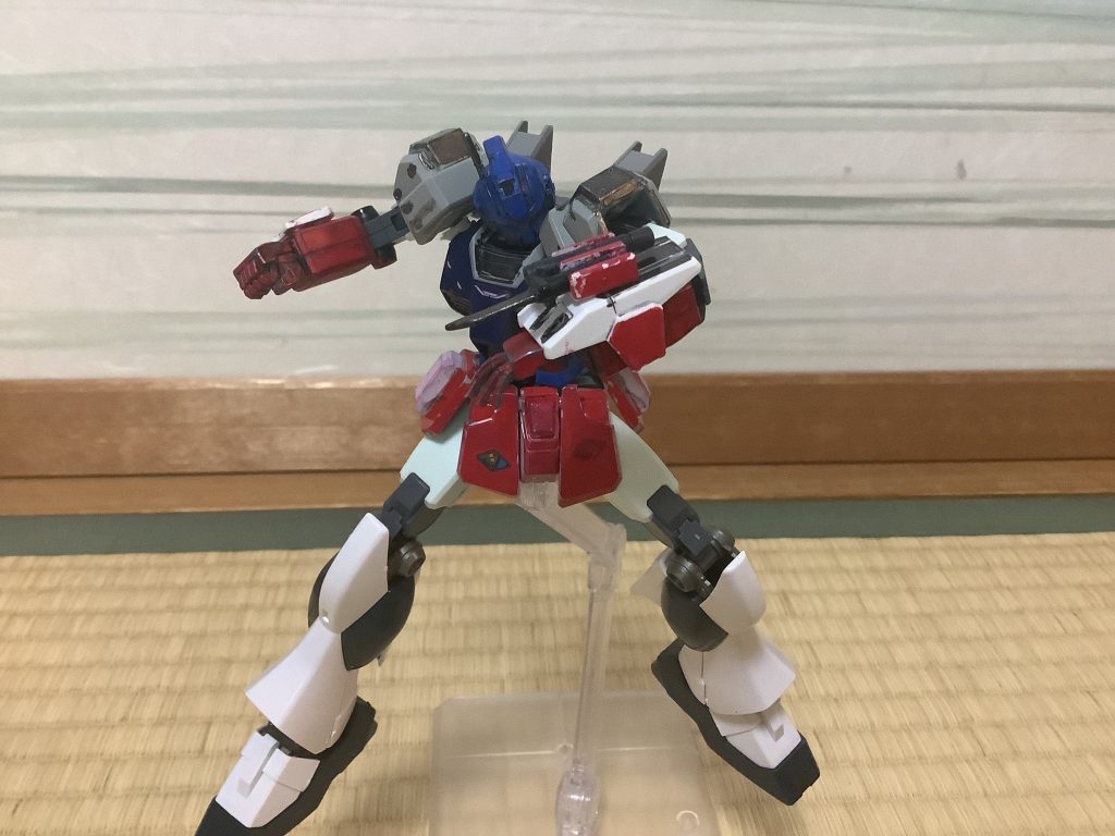 ナイフは、100均に売っている物を塗装しました。