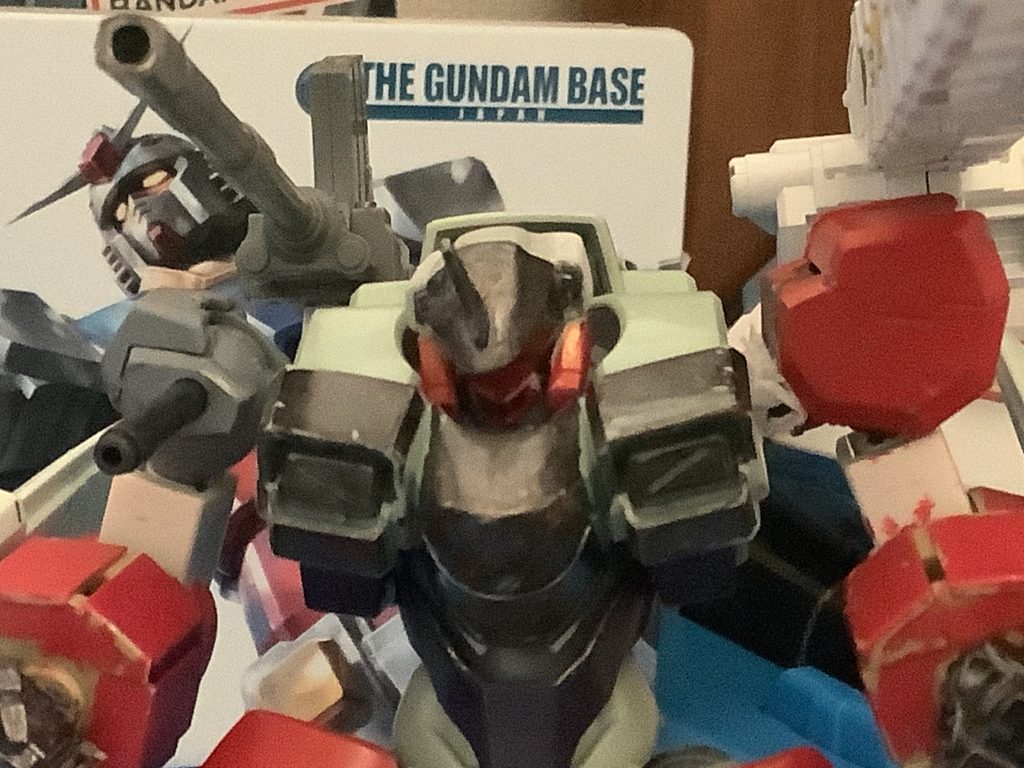 ガンキャノンっぽく塗装しました。