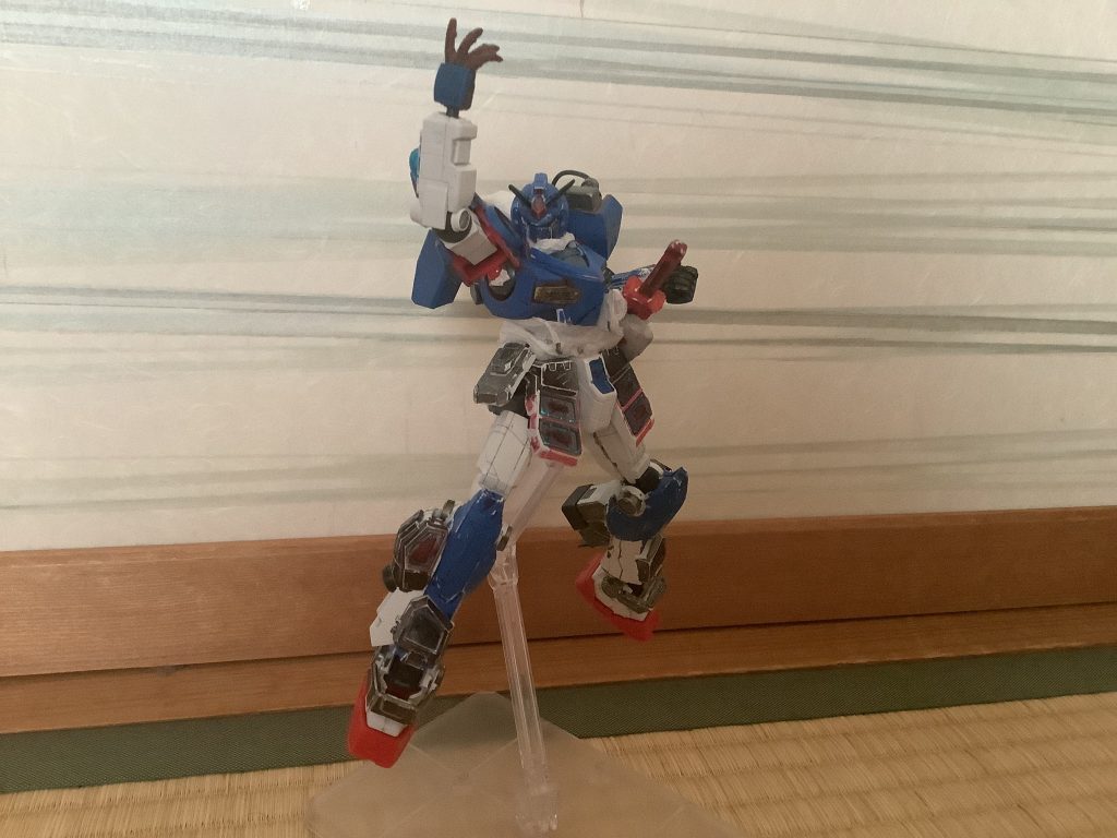 ハンマーのチェーンを破壊して、頭部を「俺のこの手が真っ赤に燃える！」