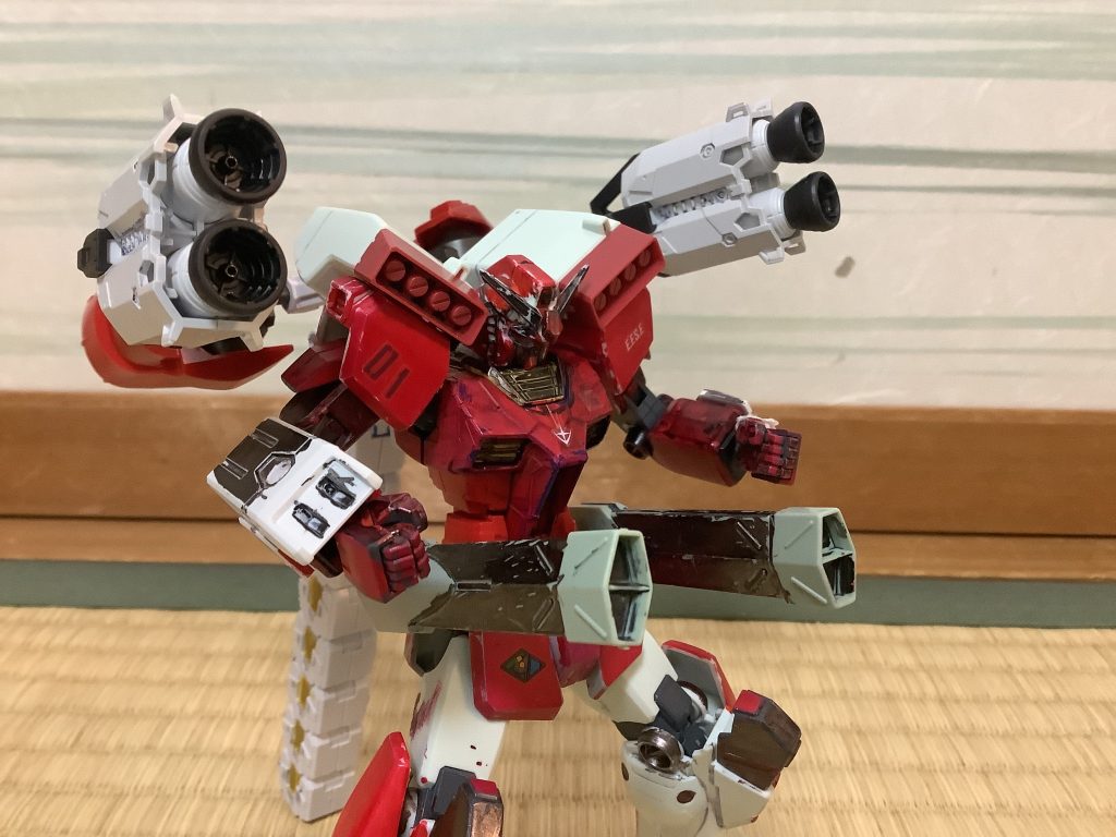 一斉射撃をすることにより威力が跳ね上がる。ダブルビームライフル200発分と同じである。アカイ「実弾➕ビーム、とても良いコンビだなぁ」