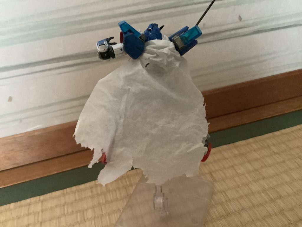 後ろのマントは自作です。