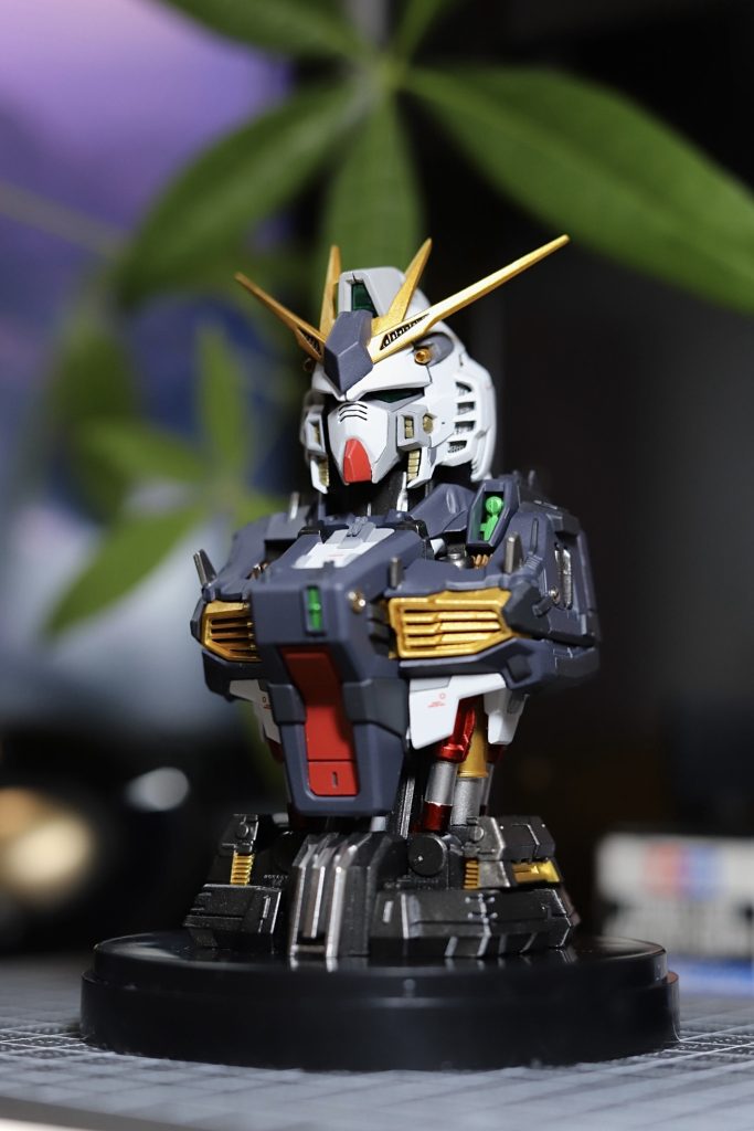 RX-93 νGUNDAM – Mechanical Bust