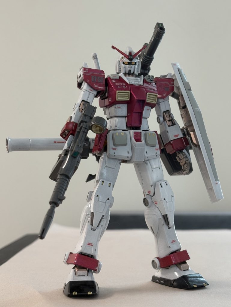 ちょっとカメラの位置を下げると目つきの悪さが軽減されますね