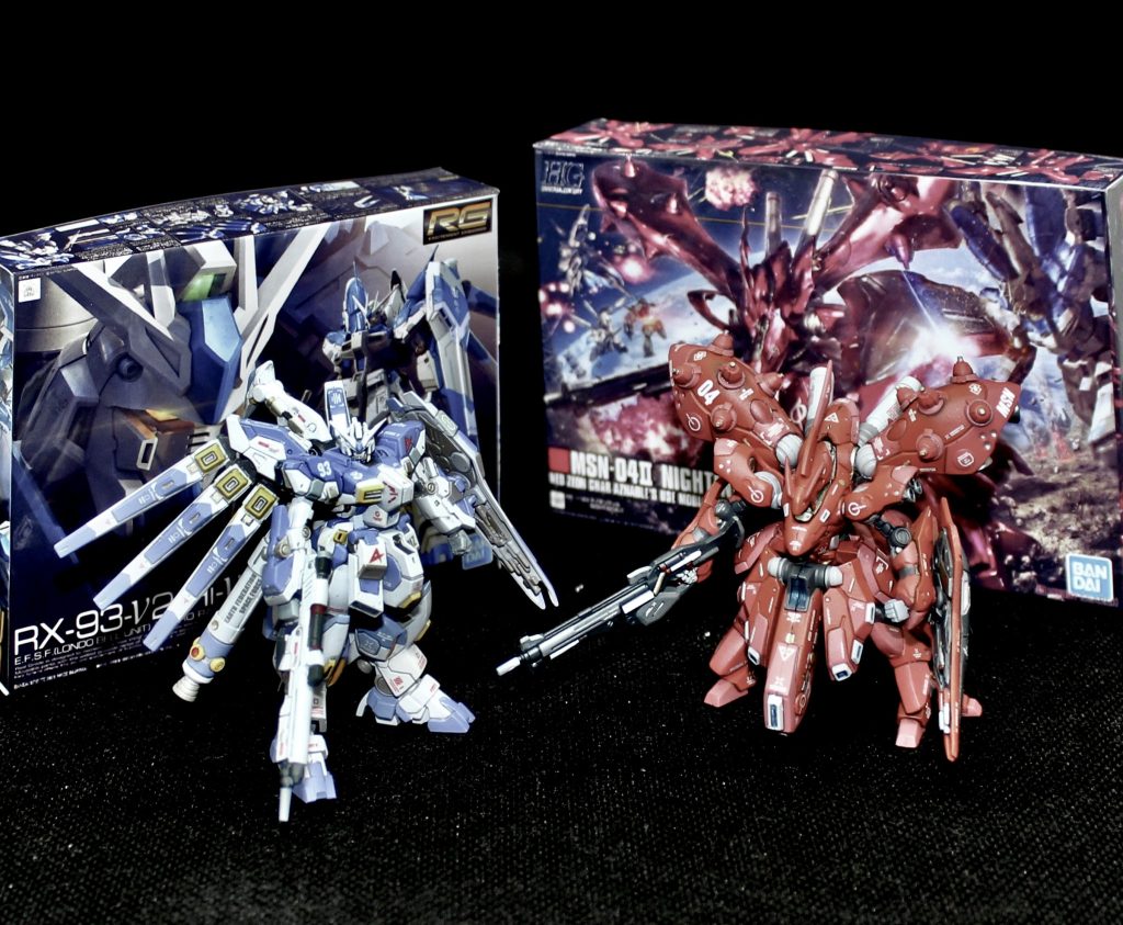 ちなみに縮小版とは言え、実際の箱同様サイズ感は合わせてます。ナイチンゲールの箱メチャクチャデカい感覚ですが、RGのHiνガンダムもデカいんですね😅